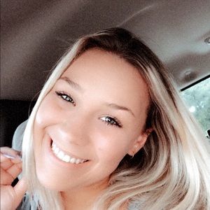 Meet your Posher, Shelbie